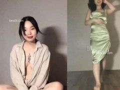 Clip Xxx Út Thanh Khoe Hàng Nóng Bị Tung Video Lên Mạng