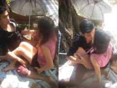 Đôi Học Sinh Thích Làm Tình Khi Đi Cắm Trại