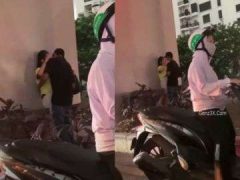 Hứng Tình Đôi Tình Nhân Phang Nhau Ngay Ngoài Đường