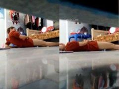 Nữ Công Nhân Tự Sướng Lồn Trong Giờ Nghỉ Bị Quản Lí Quay Lén